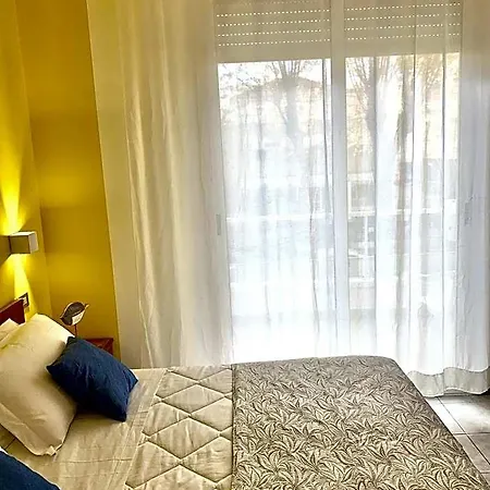 Mon Pays Hotel 3*