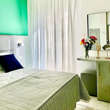 Mon Pays Hotel