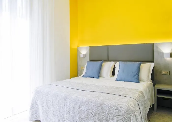 Mon Pays Hotel Rímini