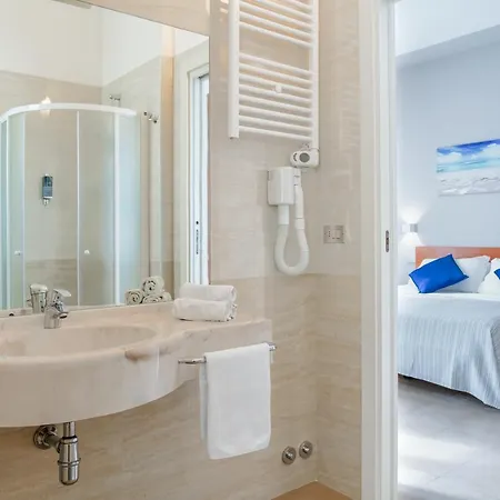 Mon Pays מלון רימיני